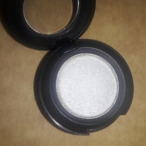 White Eye Magic Makeup